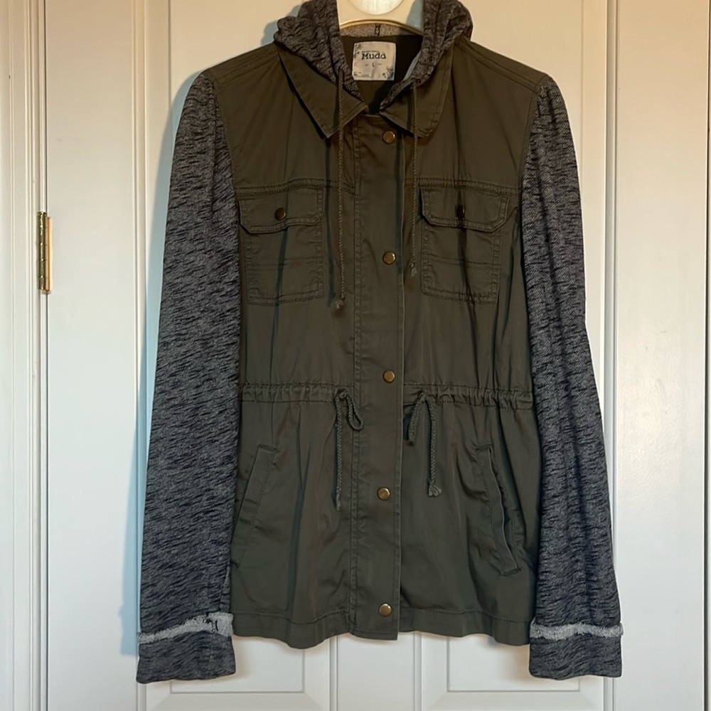 Mudd Lightweight Zippered and Hooded Jacket